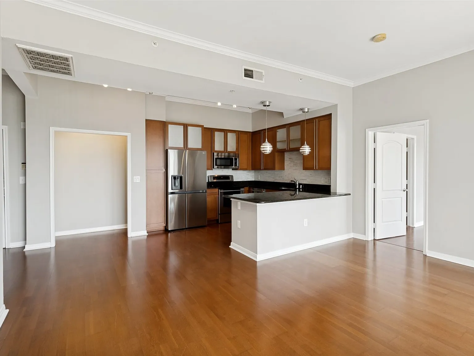 2 bed, 2.0 bath, 1254 sqft, $2,900 — Photo 3