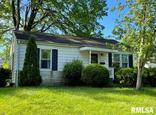 2004 Vista Ln, Metropolis, IL 62960