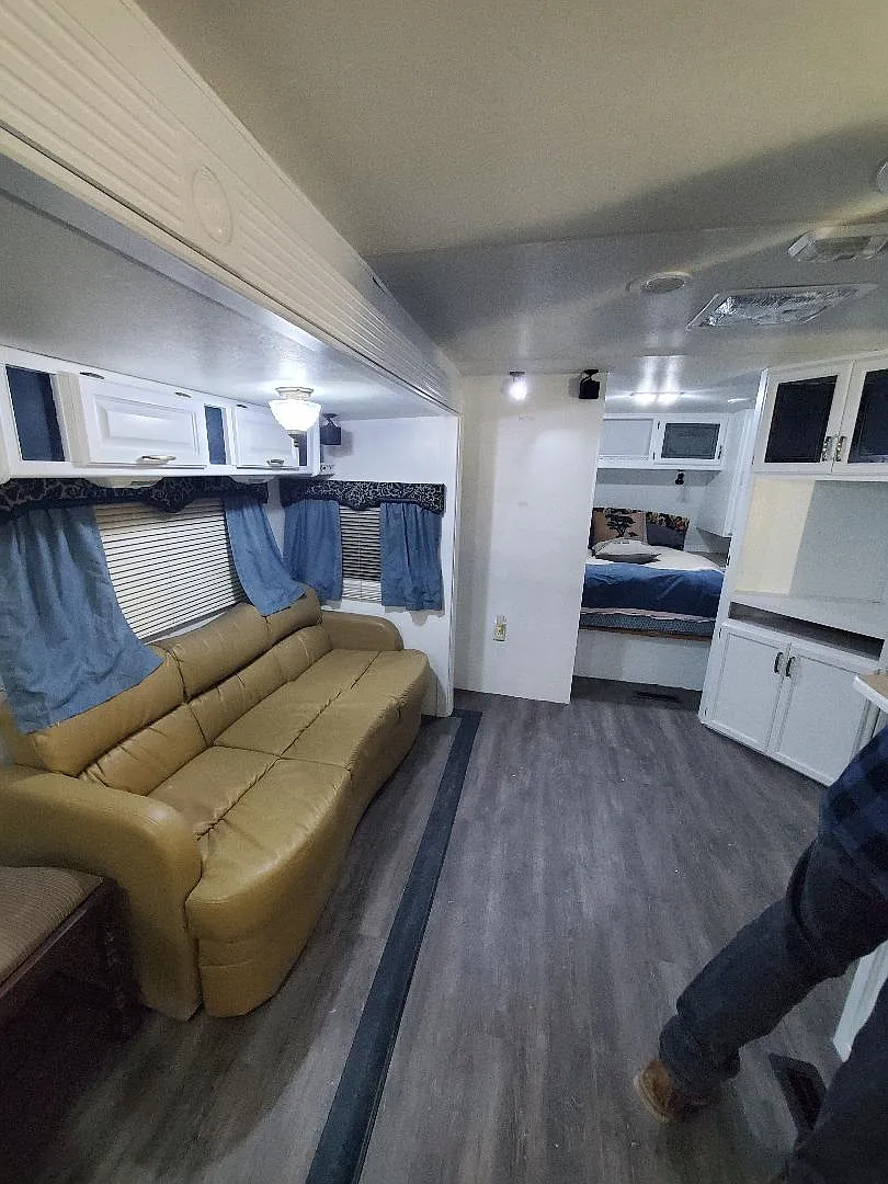 1 bed, 450 sqft, $1,750 — Photo 2