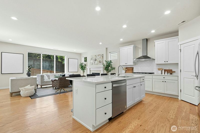 5th image of 23225 SE 50th Street