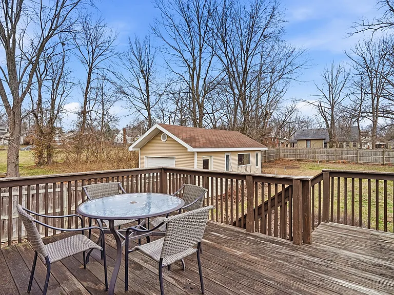 114 Aldeah Ave — Photo 14