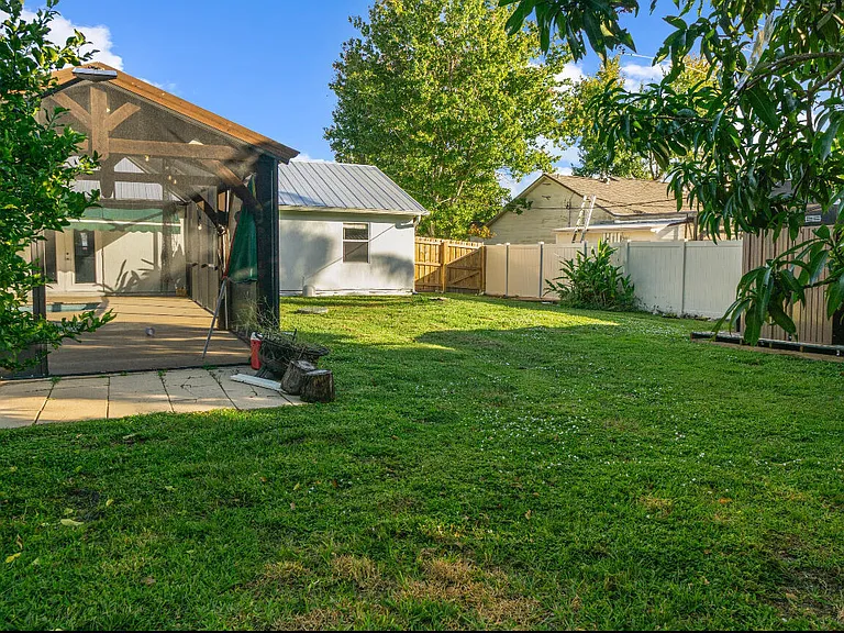 2230 SE Dill Ln — Photo 10