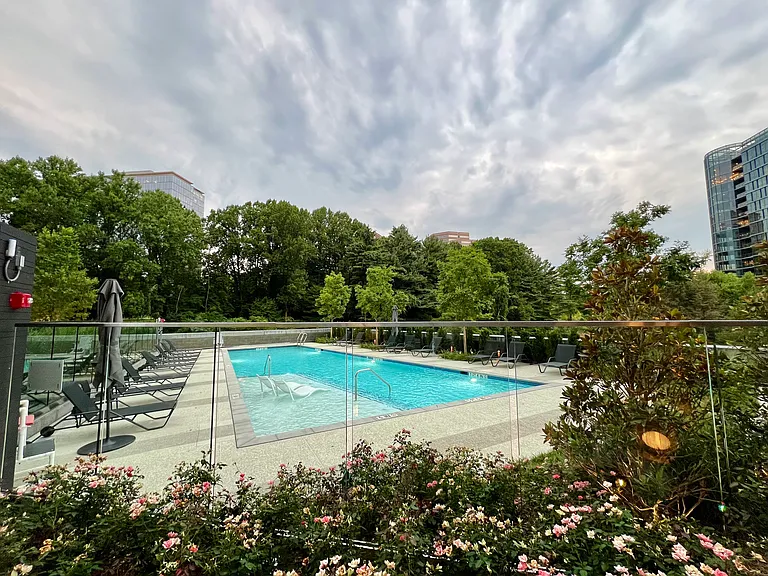7887 Jones Branch Dr — Photo 15