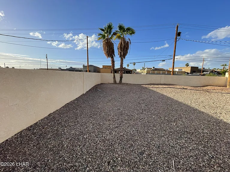 1071 Rolling Hills Dr — Photo 16
