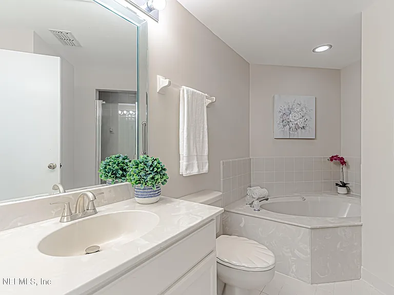 2099 Winterbourne Dr W #308 — Photo 52