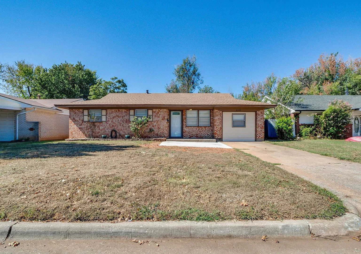 4 Bedroom Del City Home — Photo 1