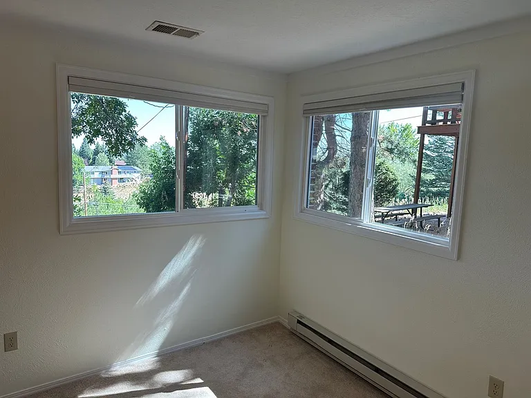 2265 Vassar Dr — Photo 11