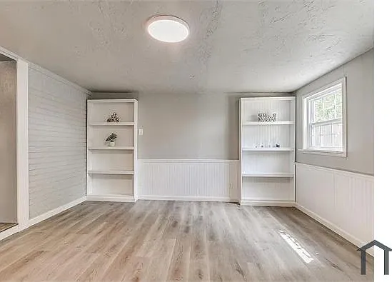 11001 N Blackwelder Ave — Photo 11