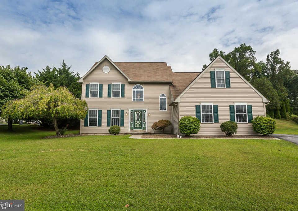 1st image of 101 Oxford Cir