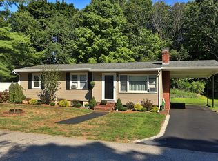4 Hart Cir, Georgetown, MA 01833
