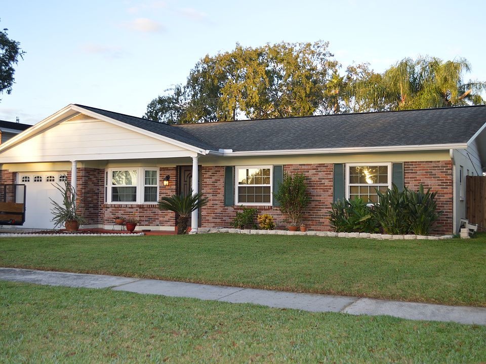 1st image of 4704 Bay Crest Dr