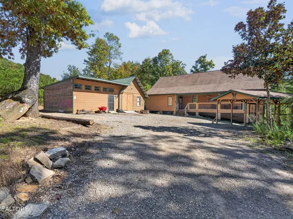 240 Memory Ln, Monterey, TN 38574
