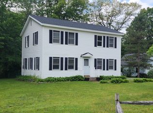 12 Ry Kris Ln, White River Junction, VT 05001