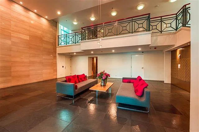 2 bed, 1.0 bath, 850 sqft, $3,245 — Photo 3