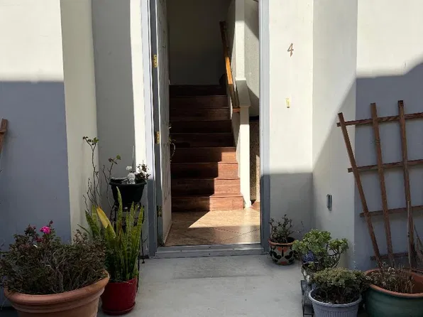 4 Carmel Cir #1, Marina, CA 93933