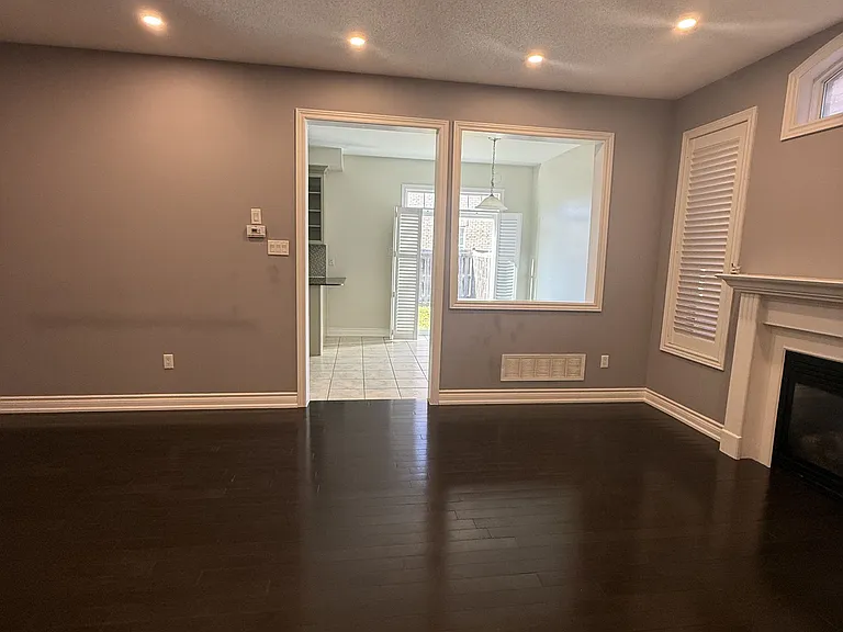 36 Princess Diana Dr — Photo 14