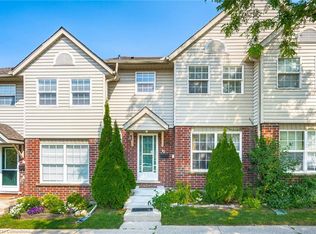 26 Poplar Dr #15, Cambridge, ON N3C4A3