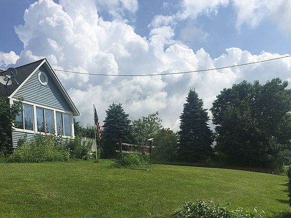 2nd image of 6921 Upper Glen Ave