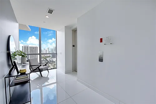 1100 Biscayne Blvd #3205 Photo 1