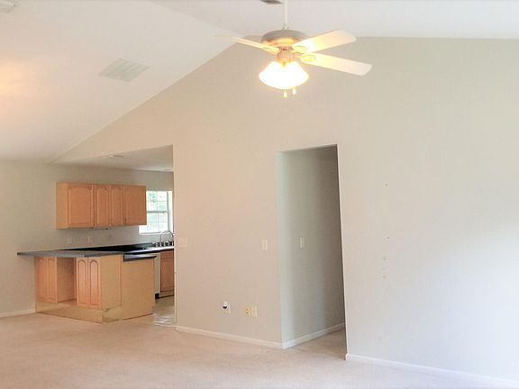 4th image of 194 Lee Dr N