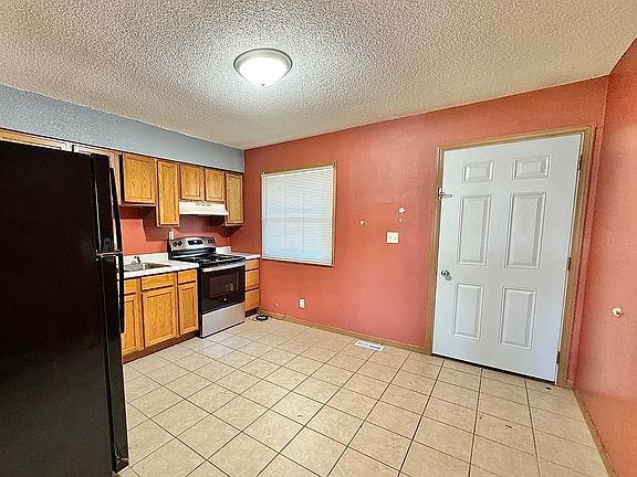 5th image of 404 E Madison St #F