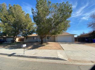 13469 Mesquite Rd, Apple Valley, CA 92308