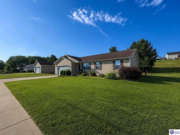 3rd image of 373 Valley View Dr