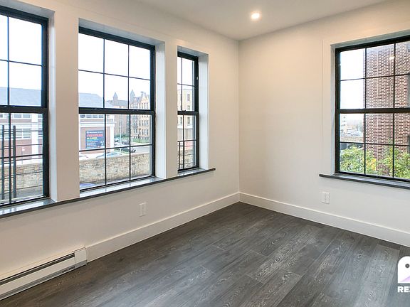 2nd image of 11920 Union Tpke APT E1b2