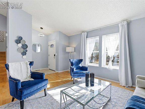 3rd image of 3756 Adirondack Dr