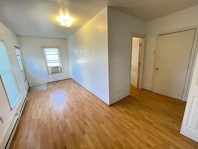 2272 Chestnut Ave #3 — Photo 4