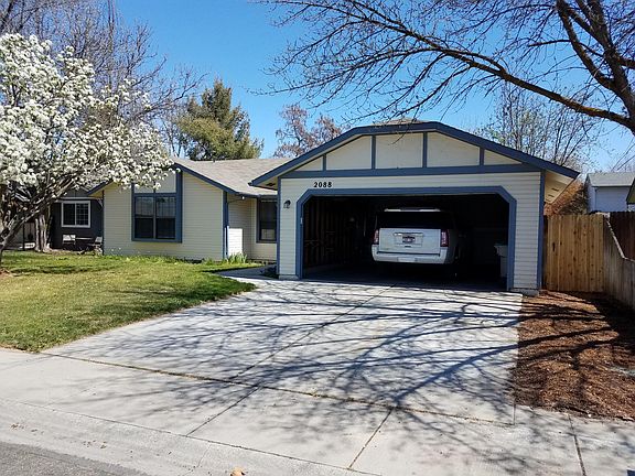 House including two-car garage