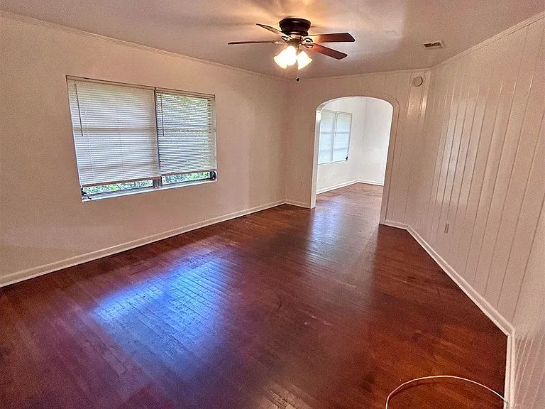 4112 W Belmont St — Photo 3