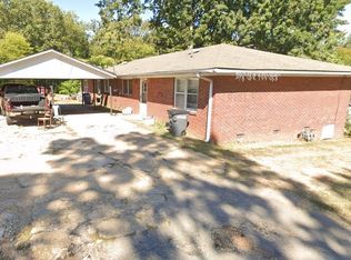 301 & 303 Cleveland St NW, Russellville, AL 35653