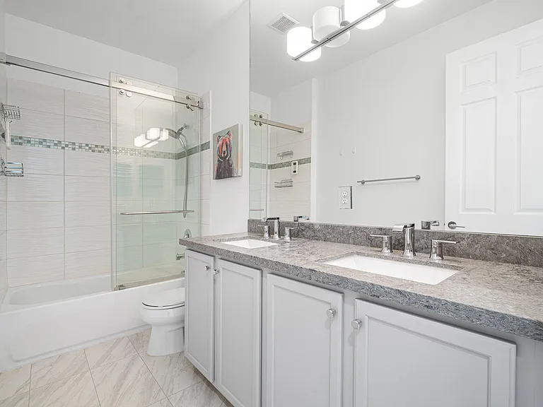 8300 Calabria Lakes Dr — Photo 34