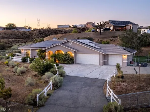 8071 Anaconda Ave, Oak Hills, CA 92344