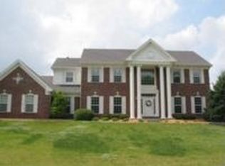 1464 Highland Valley Dr, Chesterfield, MO 63005