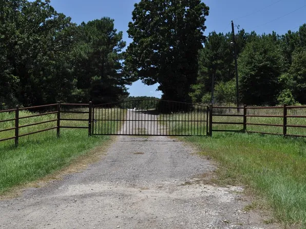 1722 An County Rd #432, Palestine, TX 75803