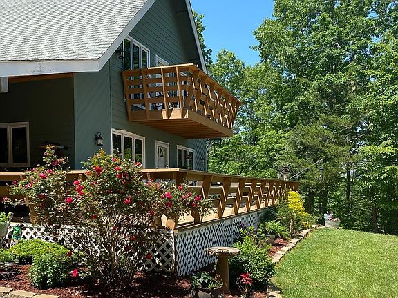 2nd image of 416 Autumn Hills Dr