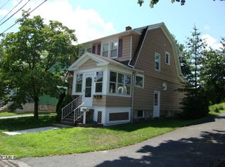 66 Van St, Stratford, CT 06614