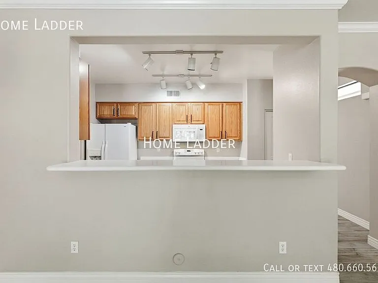 955 E Knox Rd #125 — Photo 10
