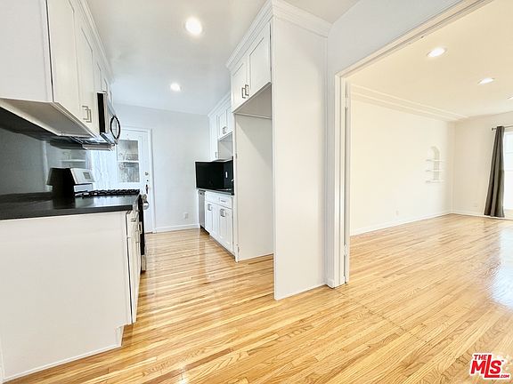 5th image of 449 N Stanley Ave #3/4