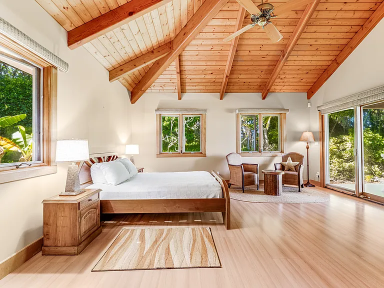 Guest Suite 1 (bedroom 2)