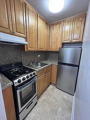 5th image of 8636 Van Wyck Expy #509