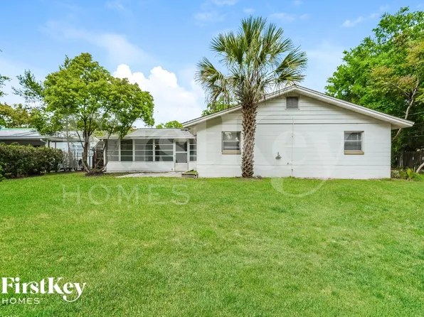 2470 Southland Rd, Mount Dora, FL 32757