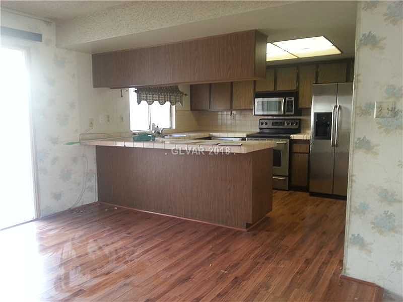 2nd image of 3741 Garden North Dr
