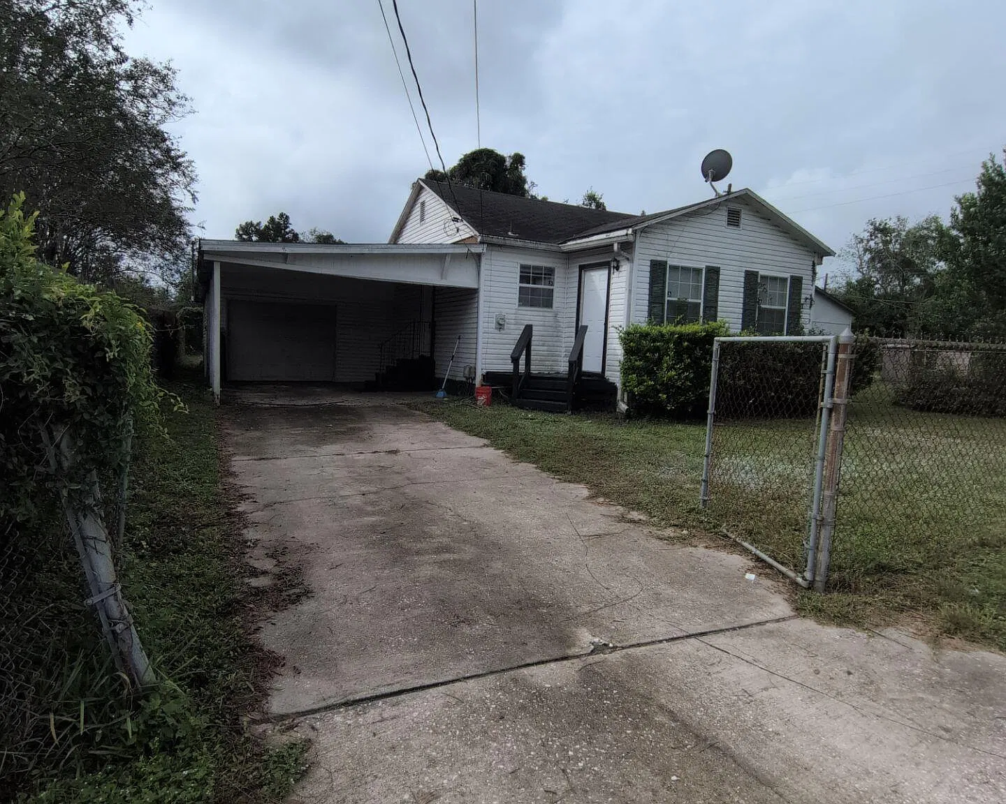 2 bed, 1.0 bath, 808 sqft, $1,499 — Photo 2