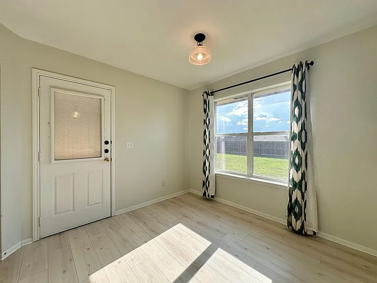 3705 Foxglove Ln — Photo 14