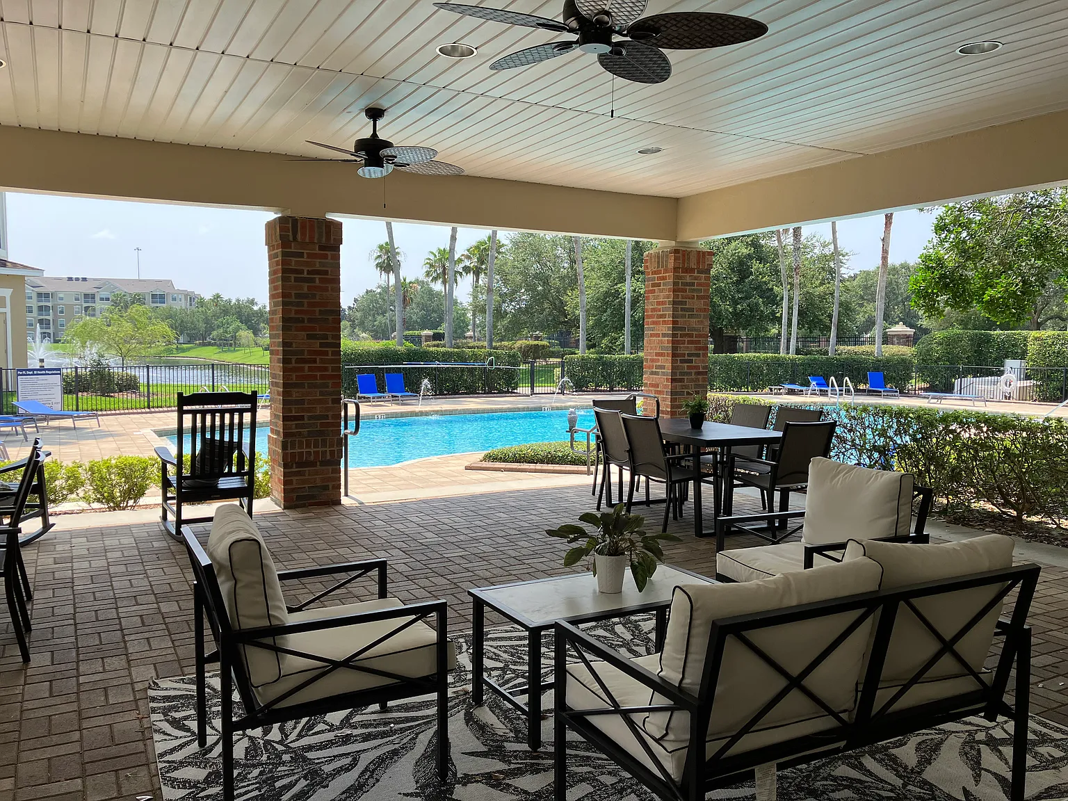 7801 Point Meadows Dr — Photo 3
