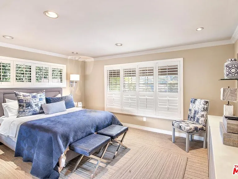 3200 Primera Ave — Photo 10