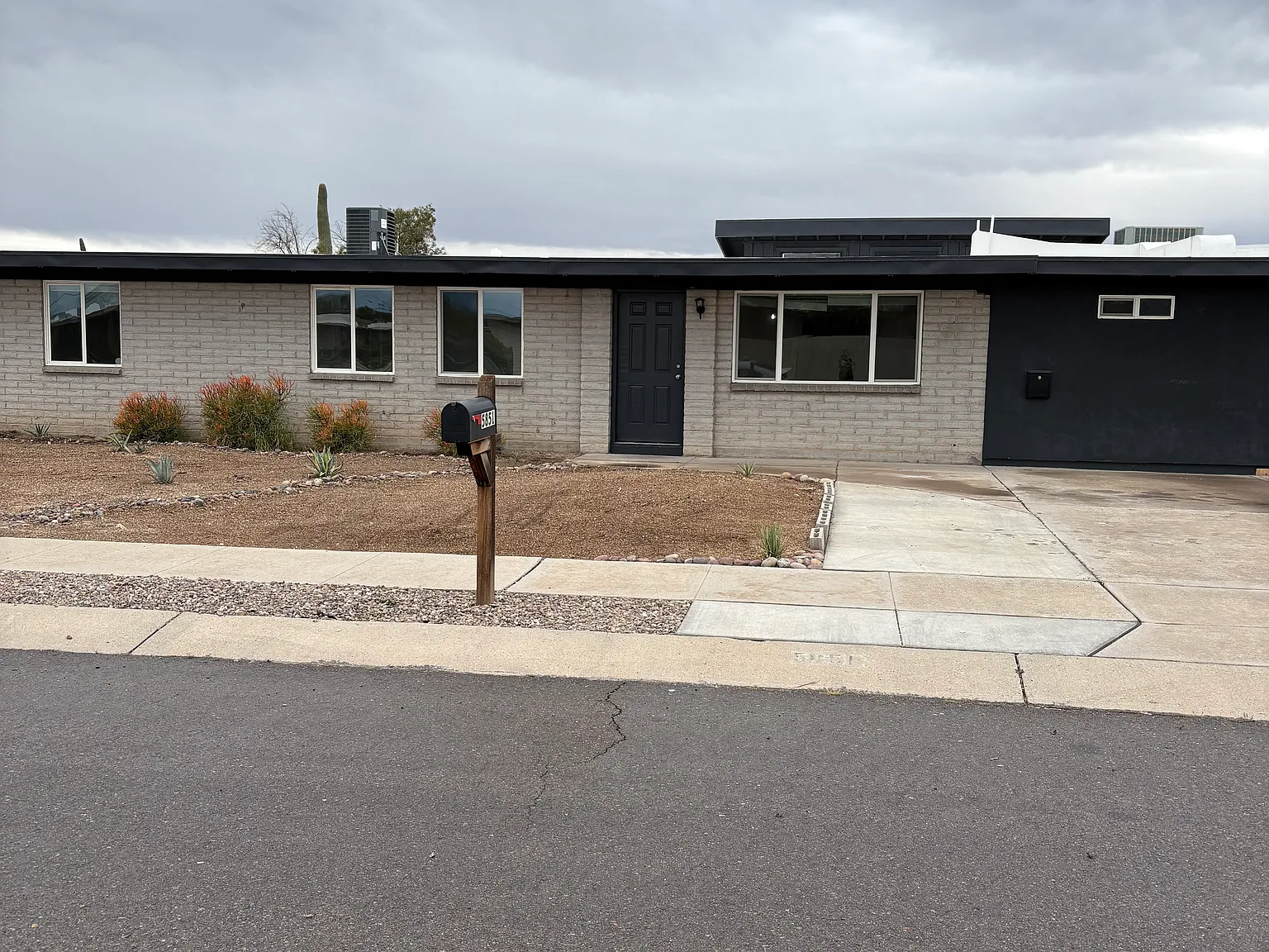 2 bed, 936 sqft, $1,200 — Photo 1